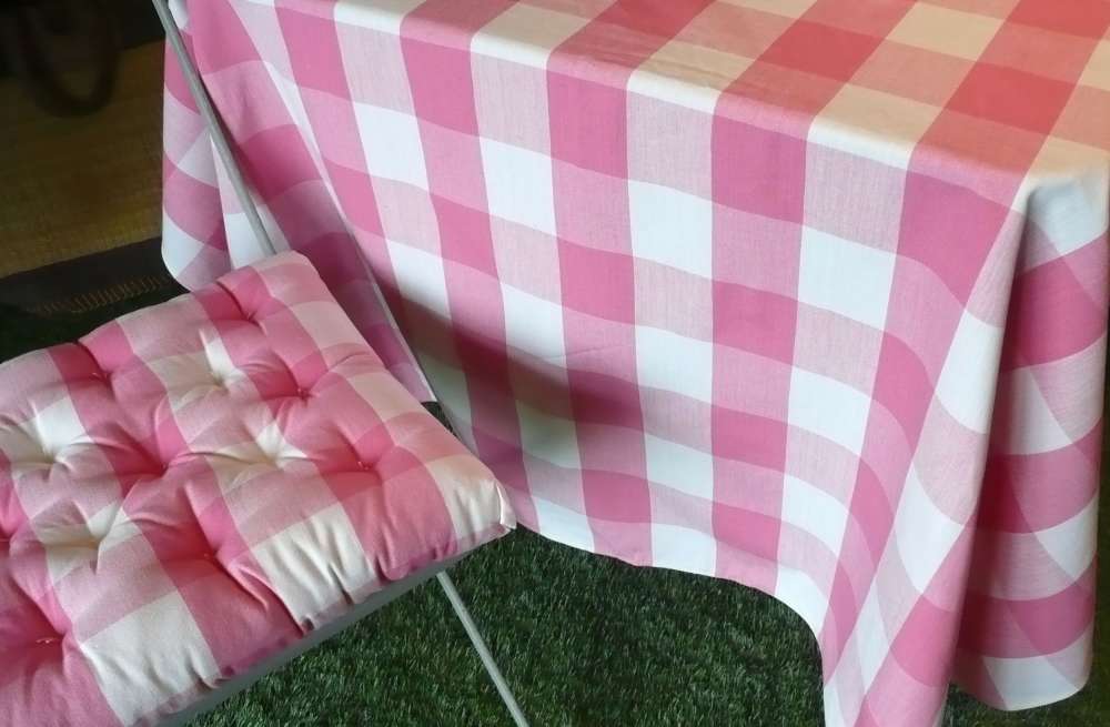 Pink Large Check Gingham Tablecloths